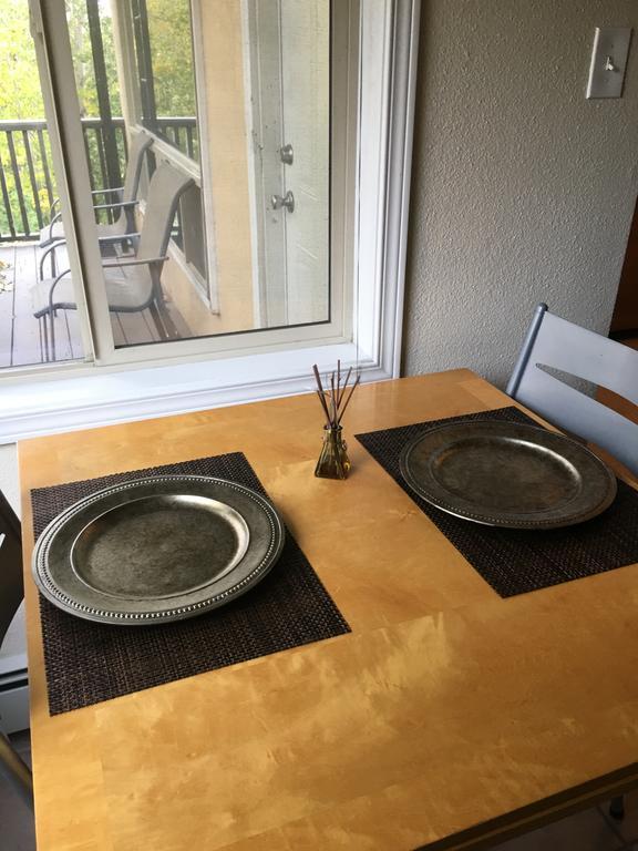 Anchorage Uptown Suites Экстерьер фото