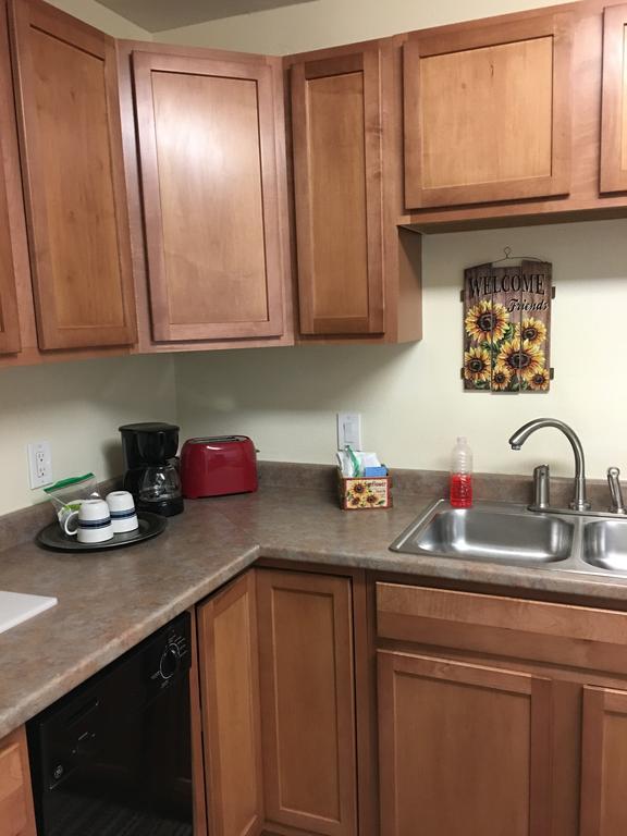 Anchorage Uptown Suites Экстерьер фото