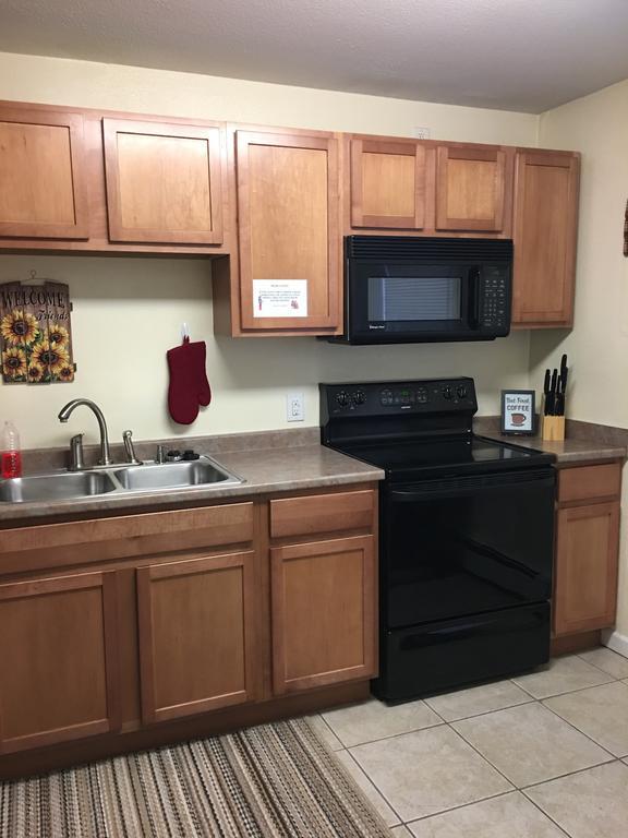 Anchorage Uptown Suites Экстерьер фото