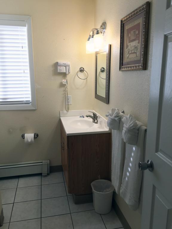 Anchorage Uptown Suites Экстерьер фото