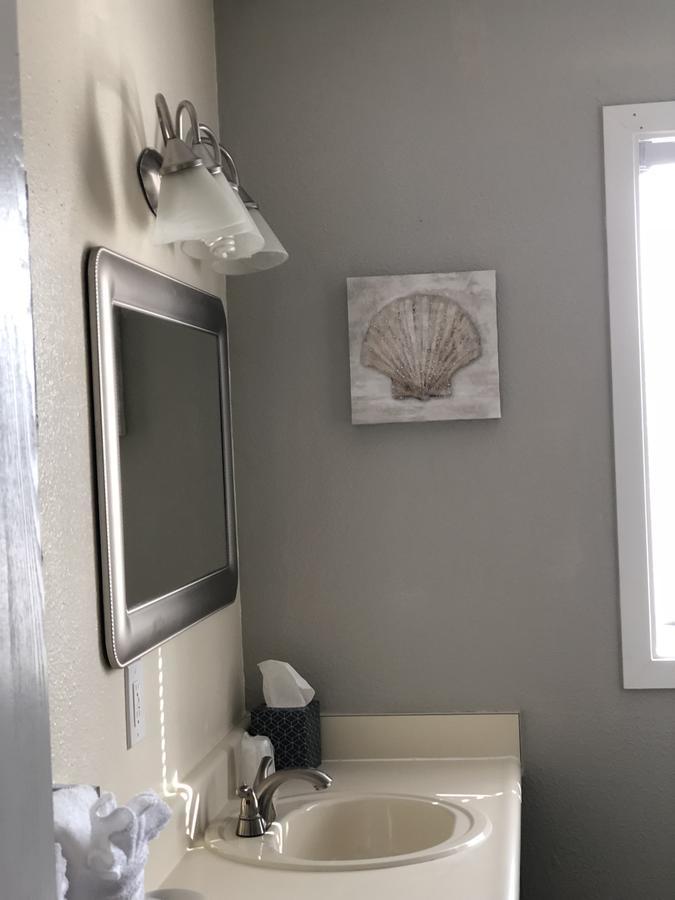 Anchorage Uptown Suites Экстерьер фото