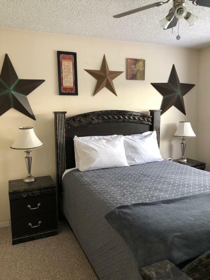 Anchorage Uptown Suites Экстерьер фото