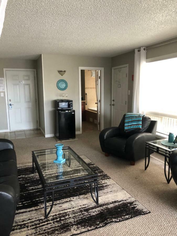 Anchorage Uptown Suites Экстерьер фото