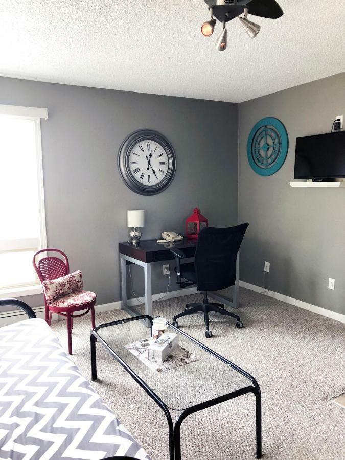 Anchorage Uptown Suites Экстерьер фото