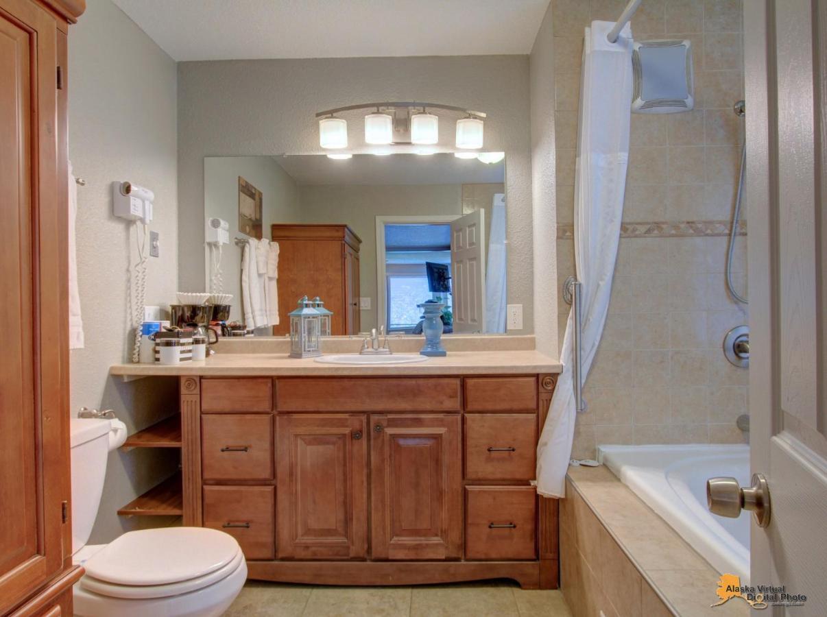 Anchorage Uptown Suites Экстерьер фото